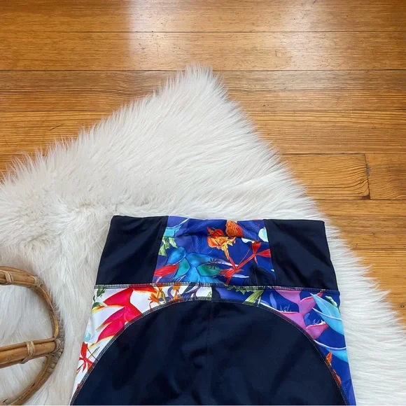 Athleta high waisted tropical print leggings size medium - Picture 11 of 12
